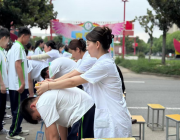 以足脊筛查夯实青少年体质根基 宿迁统筹推进“奔跑吧 少年”青少年足脊健康筛查